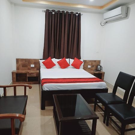 Hotel Knight Inn Airport Guwahati Bagian luar foto