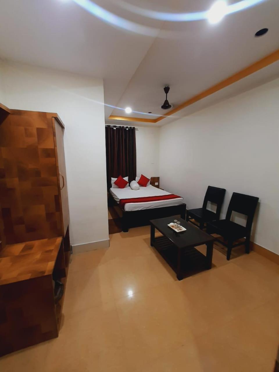 Hotel Knight Inn Airport Guwahati Bagian luar foto