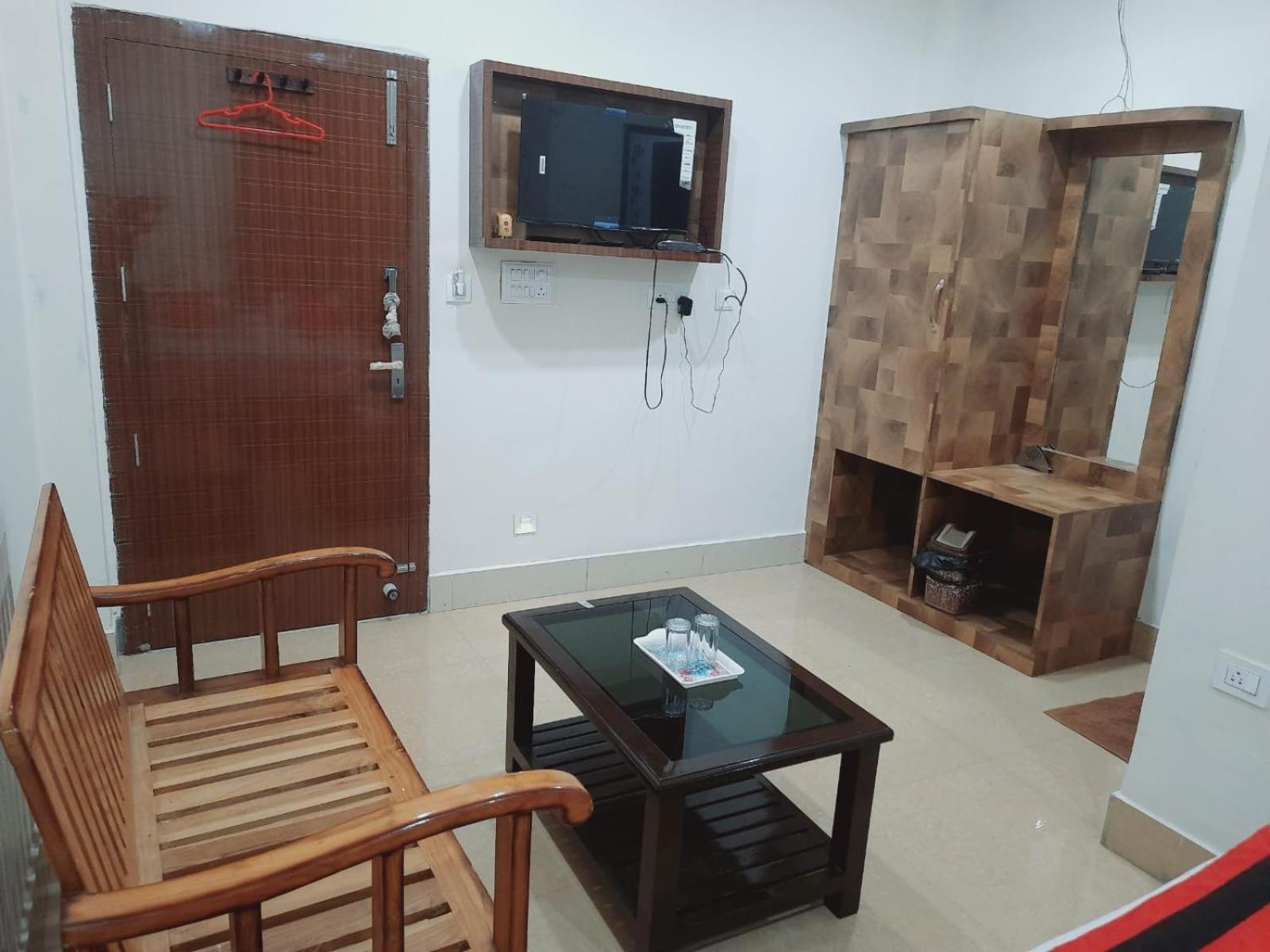 Hotel Knight Inn Airport Guwahati Bagian luar foto