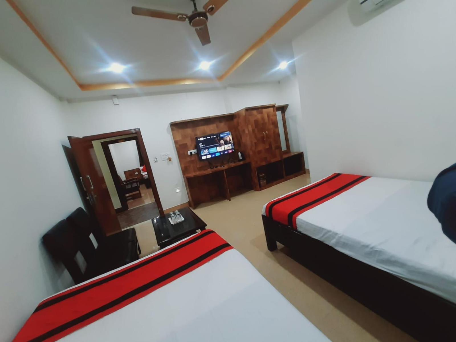 Hotel Knight Inn Airport Guwahati Bagian luar foto